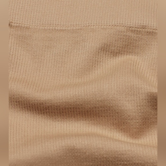 Aritzia Tna Body Atmosphere Hi-Rise Legging 7/8 Seamless High Waist Black XS - Picture 13 of 13